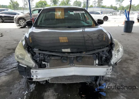 2015 Nissan Altima 2.5 из США, поврежденный, VIN 1N4AL3AP1FC273132